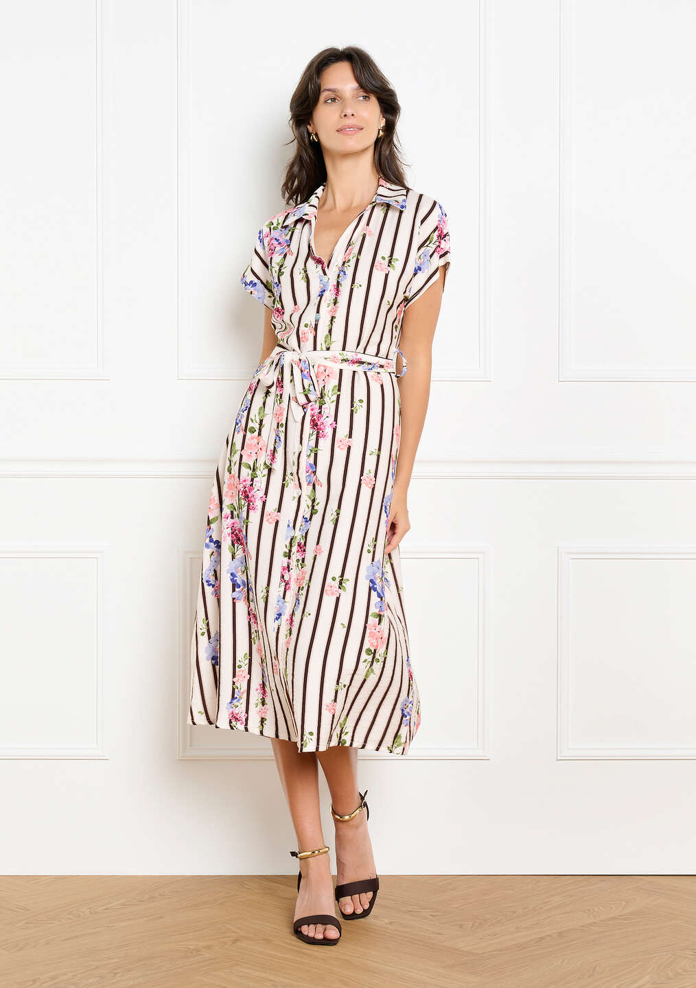 Robe chemise avec ceinture