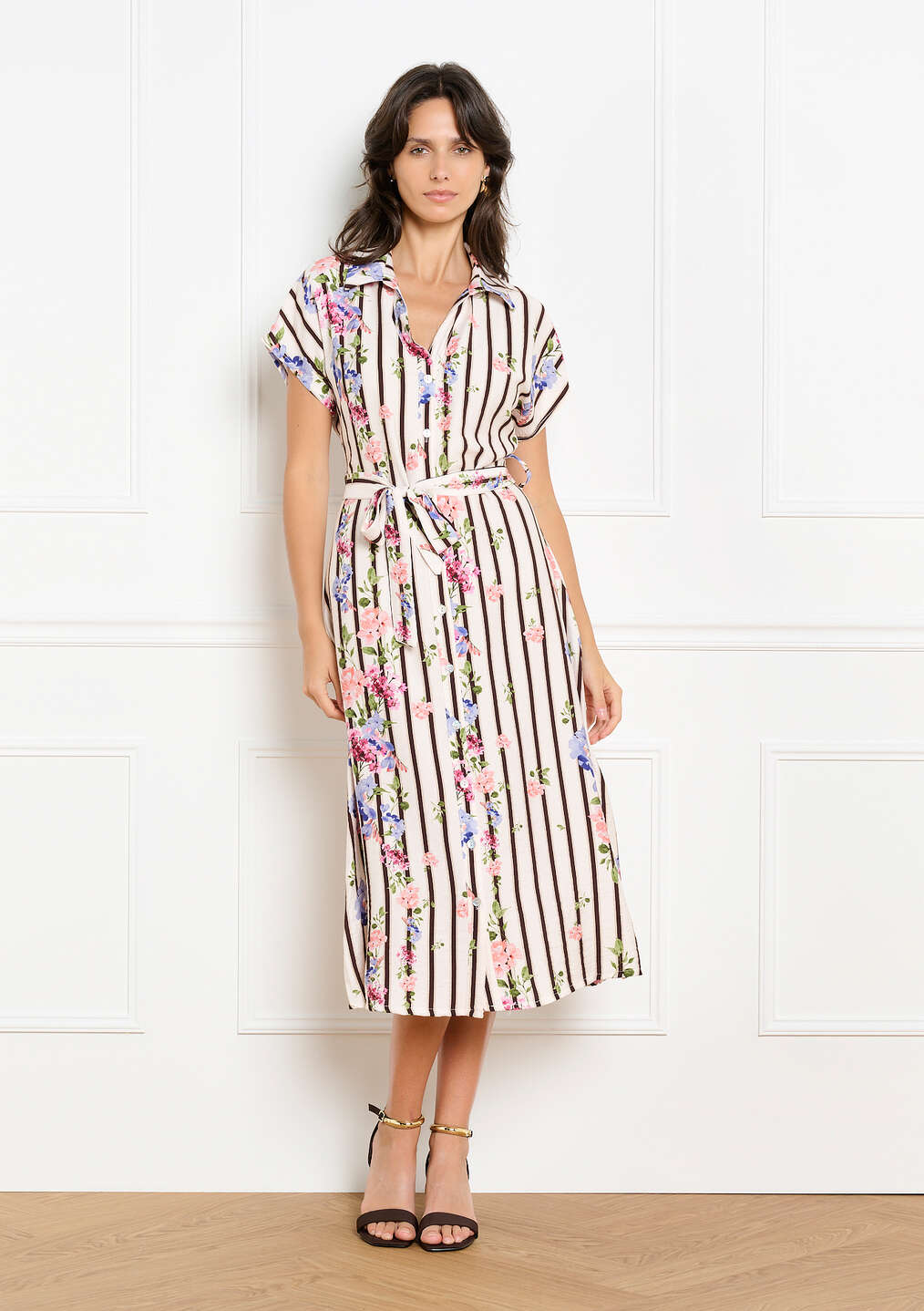 Robe chemise avec ceinture
